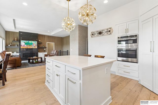 1611 S 208 Street, Elkhorn, NE 68022