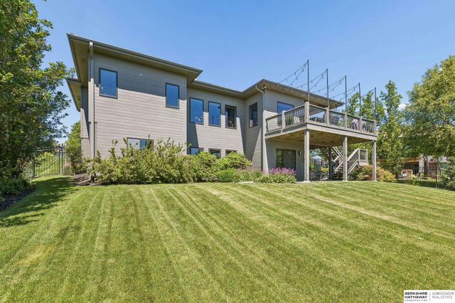 1611 S 208 Street, Elkhorn, NE 68022