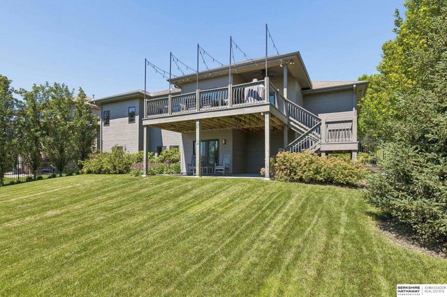 1611 S 208 Street, Elkhorn, NE 68022
