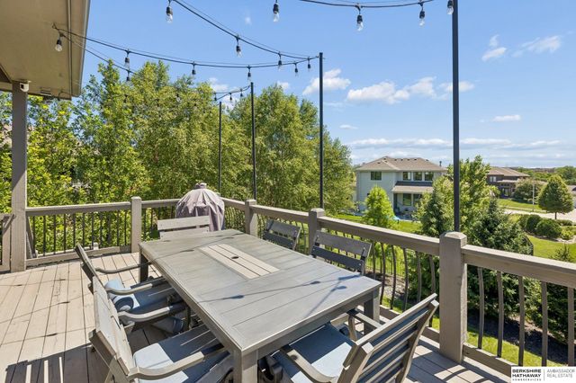 1611 S 208 Street, Elkhorn, NE 68022