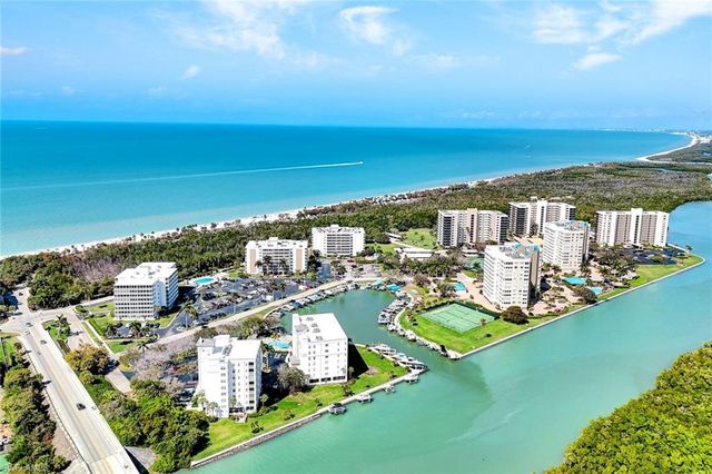 1 Bluebill AVE # 409, Naples, FL 34108