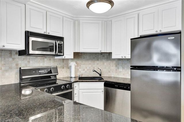 1 Bluebill AVE # 409, Naples, FL 34108