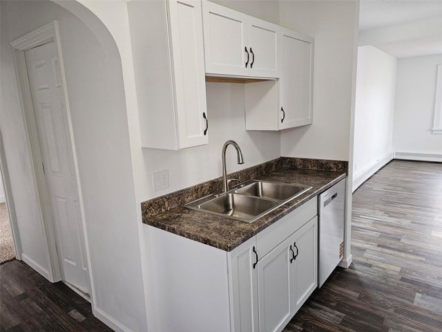 3015 Bever Avenue SE, Cedar Rapids, IA 52403