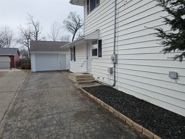 3015 Bever Avenue SE, Cedar Rapids, IA 52403