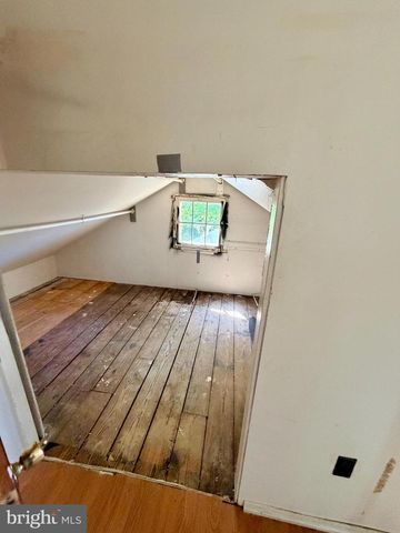 703 W BROAD ST, Palmyra, NJ 08065