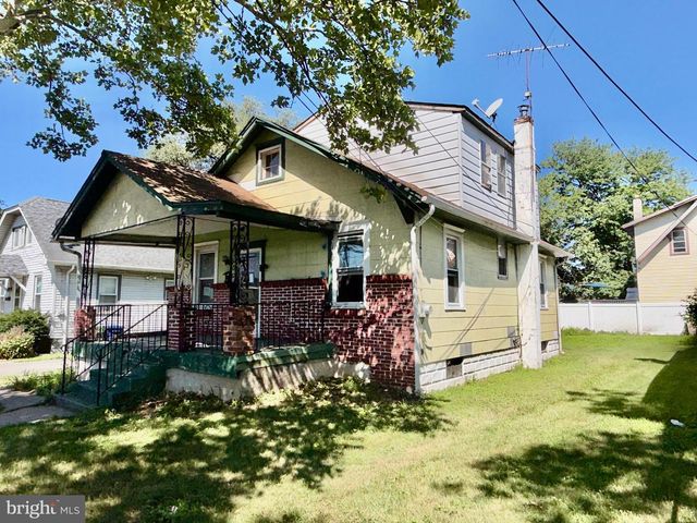 703 W BROAD ST, Palmyra, NJ 08065