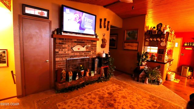 19905 S 1491 Road, Stockton, MO 65785