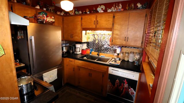 19905 S 1491 Road, Stockton, MO 65785