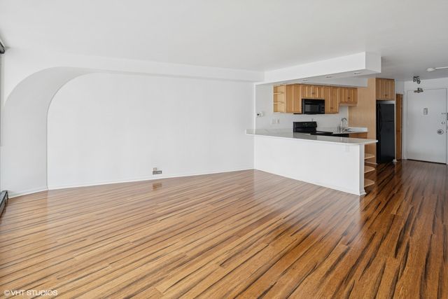 300 N State Street 2410, Chicago, IL 60654