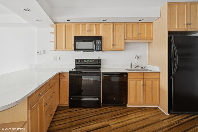 300 N State Street 2410, Chicago, IL 60654