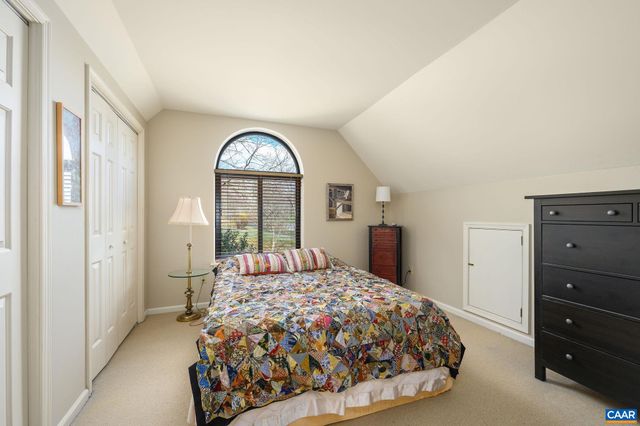 1688 STONEY CREEK DR, Charlottesville, VA 22902