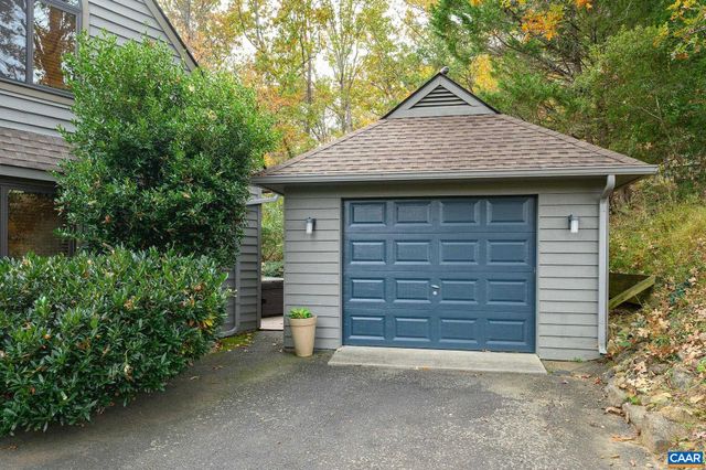 1688 STONEY CREEK DR, Charlottesville, VA 22902