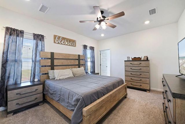 51 Woodsorrel Street, Freeport, FL 32439