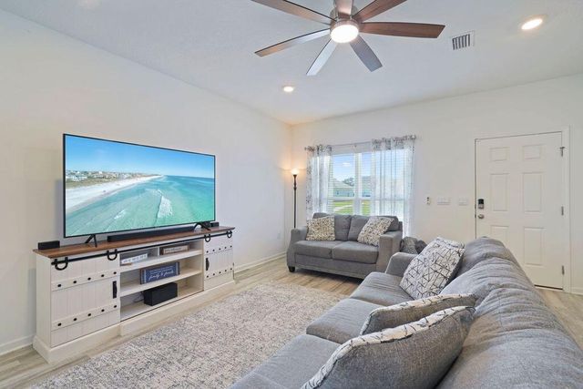 51 Woodsorrel Street, Freeport, FL 32439