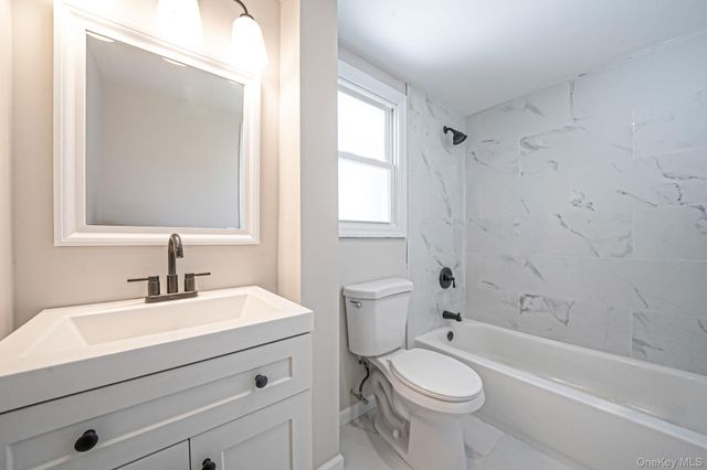 16 Hapsburg Place, Hempstead, NY 11550