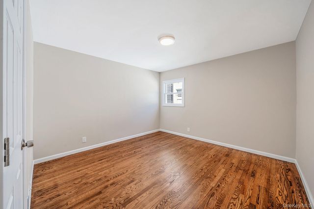16 Hapsburg Place, Hempstead, NY 11550