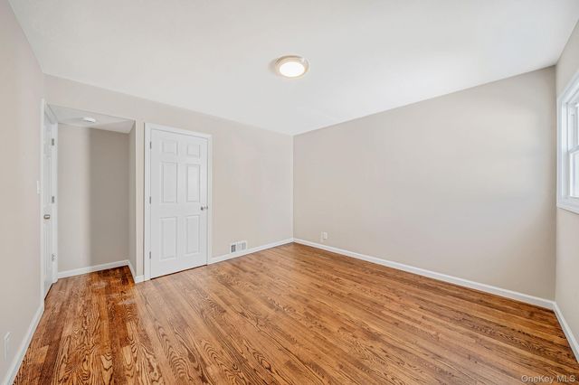 16 Hapsburg Place, Hempstead, NY 11550