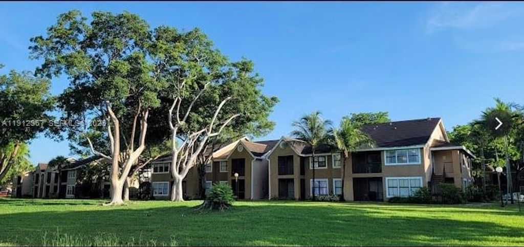 15640 SW 106th Ln 903, Miami, FL 33196