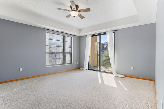 2566 Ellis Avenue 303, Saint Paul, MN 55114