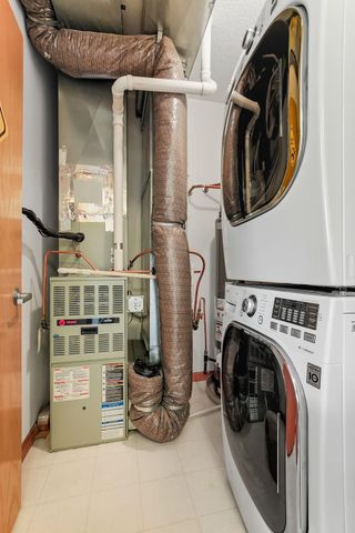 2566 Ellis Avenue 303, Saint Paul, MN 55114