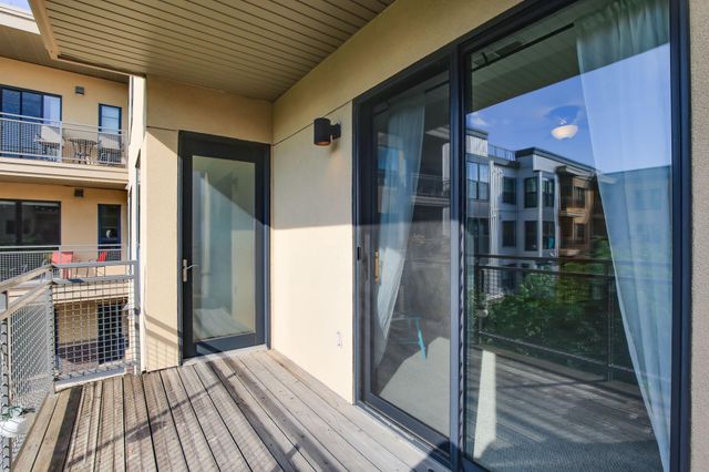 2566 Ellis Avenue 303, Saint Paul, MN 55114