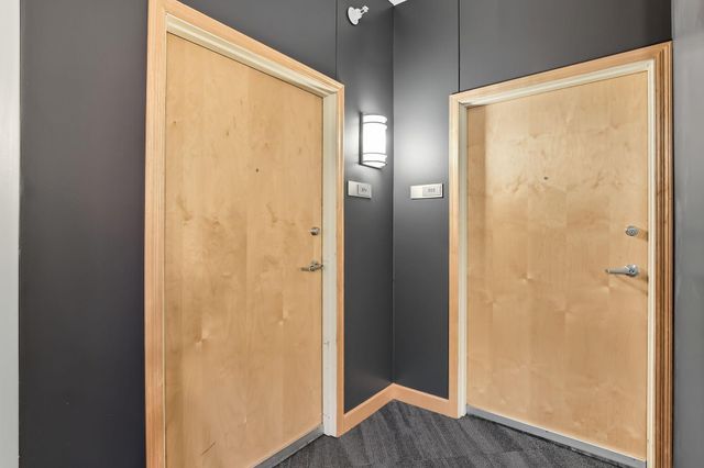 2566 Ellis Avenue 303, Saint Paul, MN 55114