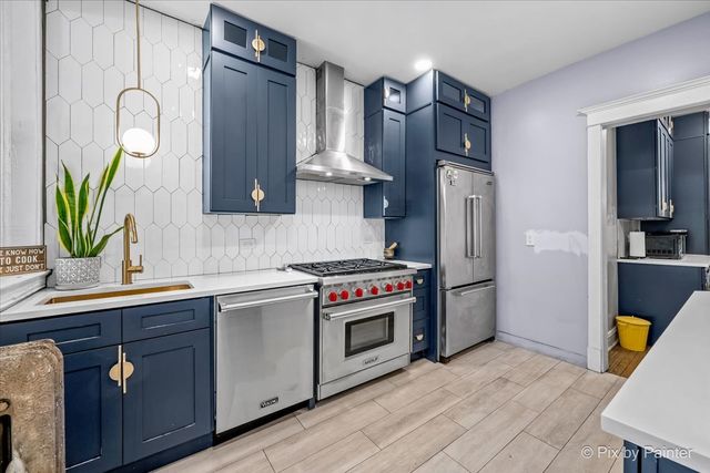 1209 E 53rd Street 1, Chicago, IL 60615