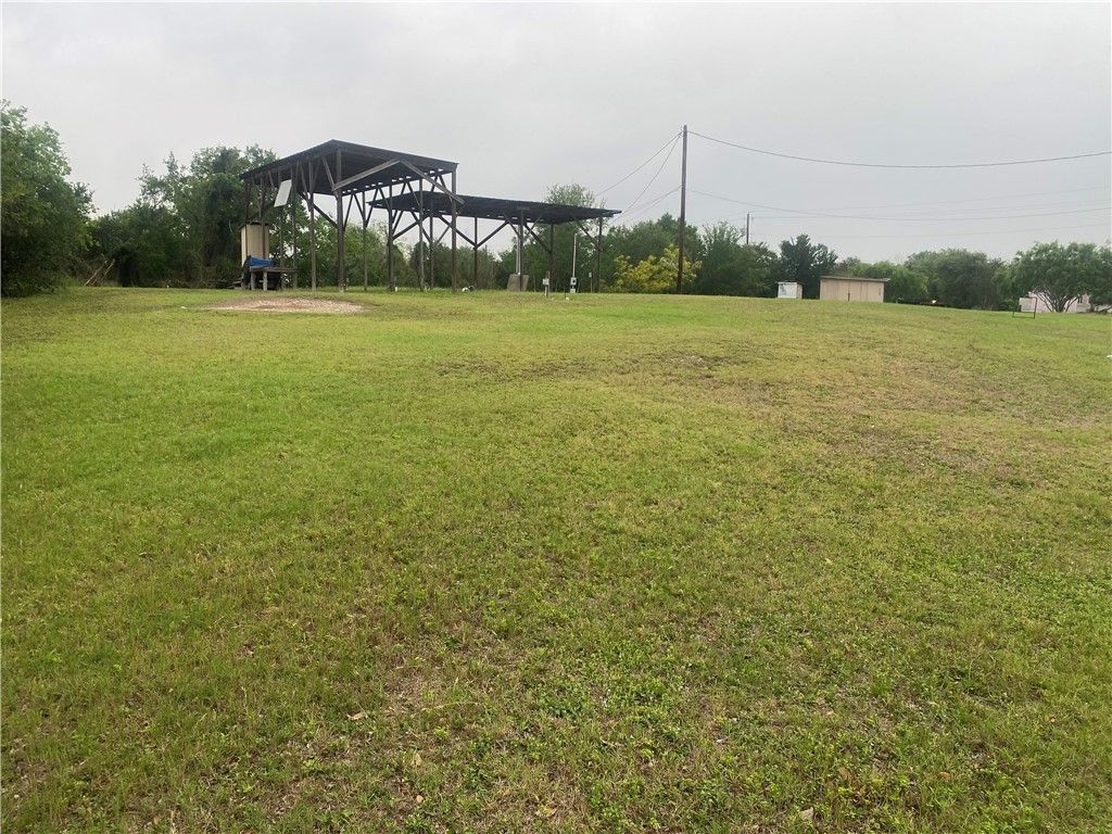 908 Power, Refugio, TX 78377 — photo 4