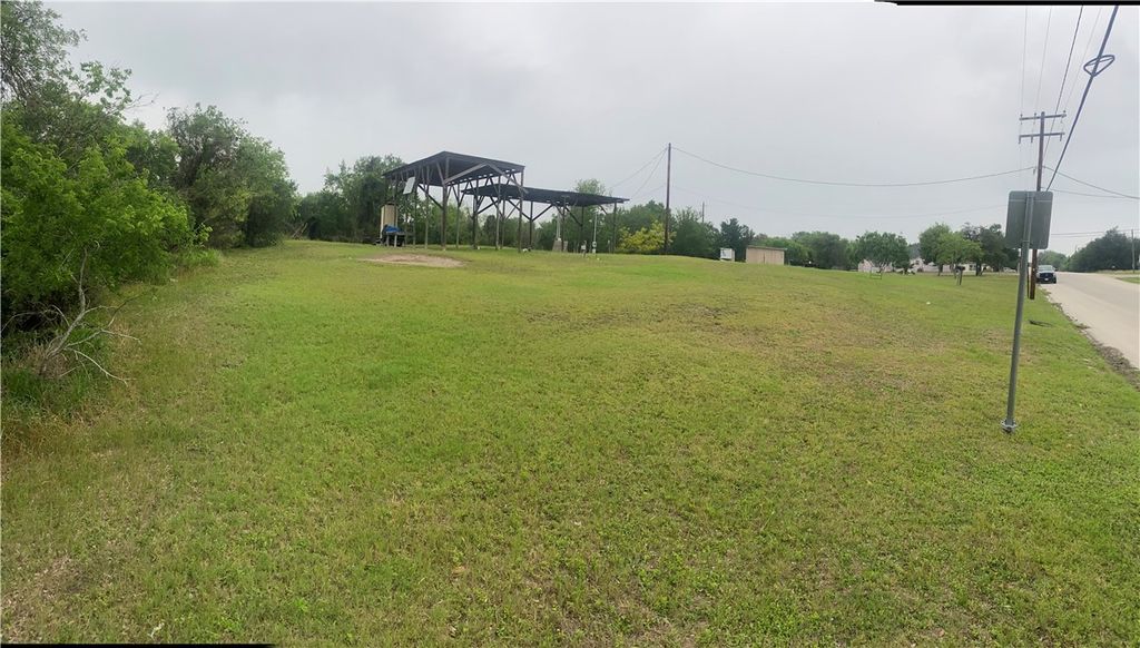 908 Power, Refugio, TX 78377 — photo 5