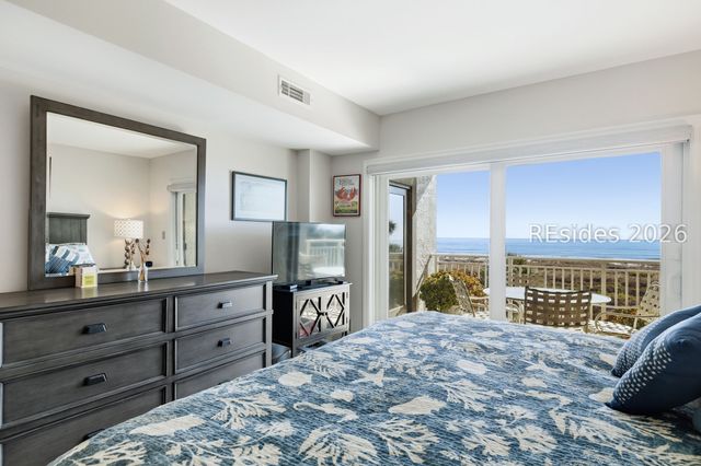 21 S Forest Beach Dr Apt 302, Hilton Head Island, SC 29928