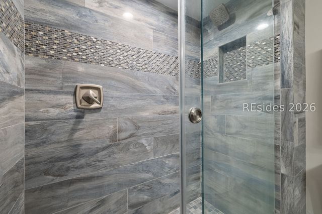 21 S Forest Beach Dr Apt 302, Hilton Head Island, SC 29928