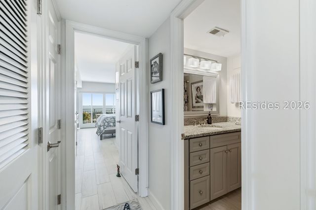 21 S Forest Beach Dr Apt 302, Hilton Head Island, SC 29928