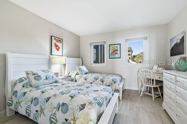 21 S Forest Beach Dr Apt 302, Hilton Head Island, SC 29928