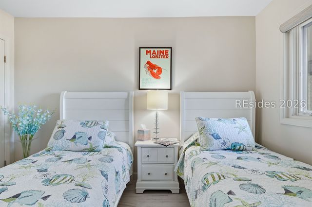 21 S Forest Beach Dr Apt 302, Hilton Head Island, SC 29928