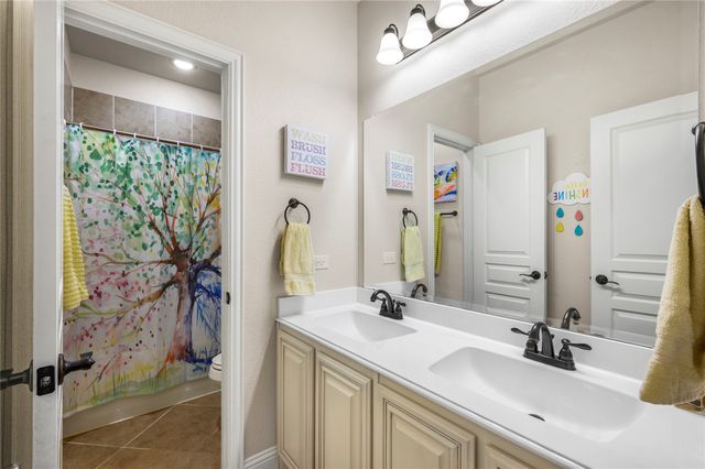 523 Stillwater Drive, Waxahachie, TX 75165