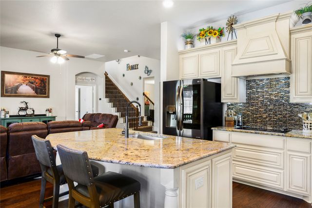 523 Stillwater Drive, Waxahachie, TX 75165