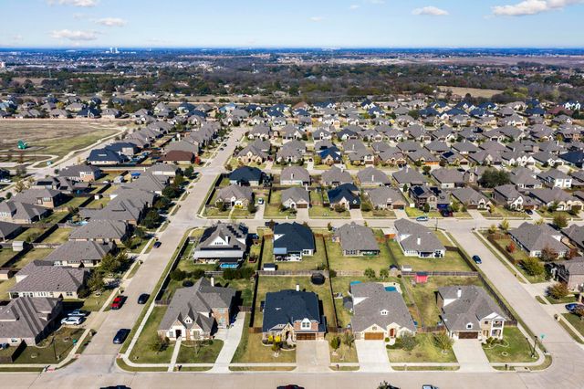 523 Stillwater Drive, Waxahachie, TX 75165