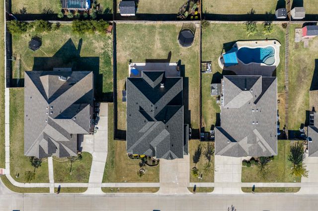 523 Stillwater Drive, Waxahachie, TX 75165