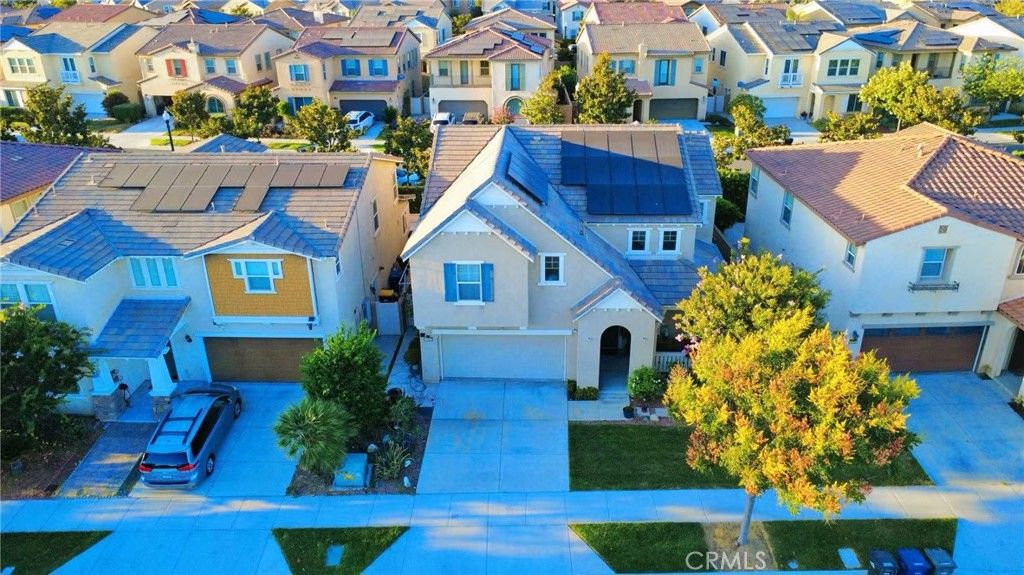 Image 4 of property listing at 5155 S Oxford Ln, Ontario, CA 91762