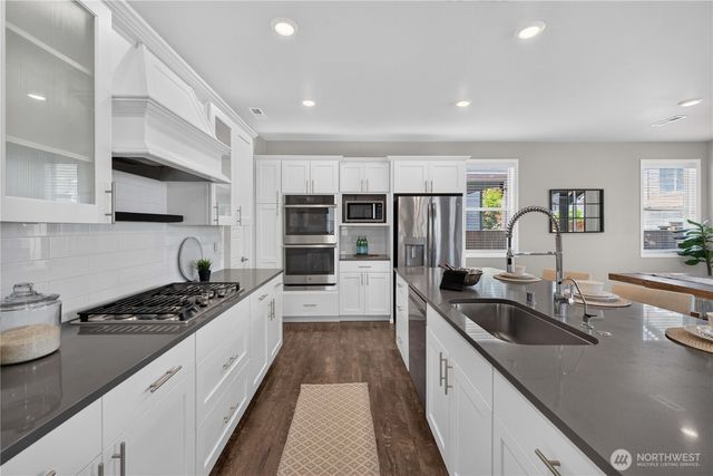 23714 229th Place SE, Maple Valley, WA 98038