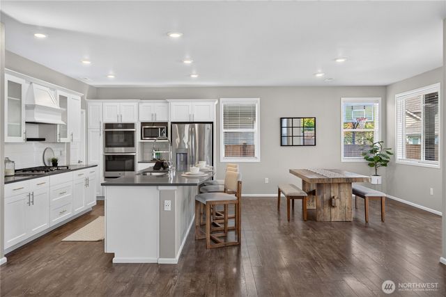 23714 229th Place SE, Maple Valley, WA 98038