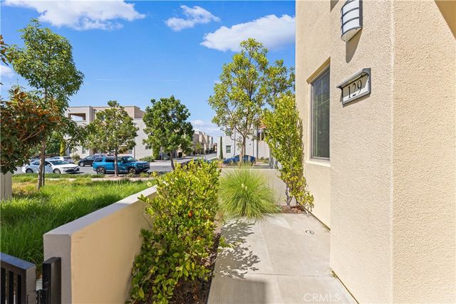 129 Terrapin, Irvine, CA 92618