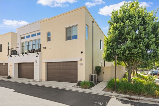 129 Terrapin, Irvine, CA 92618
