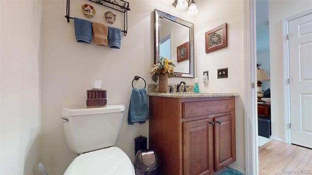 186 Bernstein Boulevard, Center Moriches, NY 11934