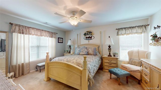 186 Bernstein Boulevard, Center Moriches, NY 11934