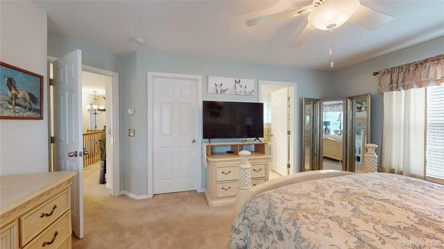 186 Bernstein Boulevard, Center Moriches, NY 11934