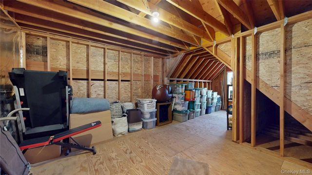 186 Bernstein Boulevard, Center Moriches, NY 11934