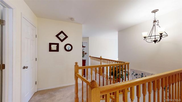 186 Bernstein Boulevard, Center Moriches, NY 11934