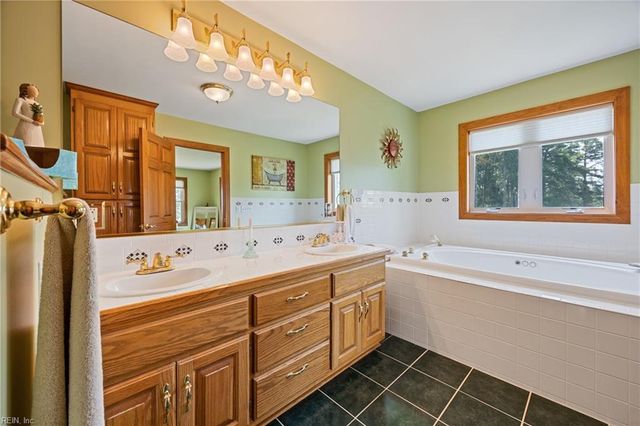 953 Old Ferry RD, Edenton, NC 27932