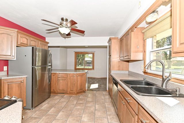 2403 S 94th STREET, West Allis, WI 53227